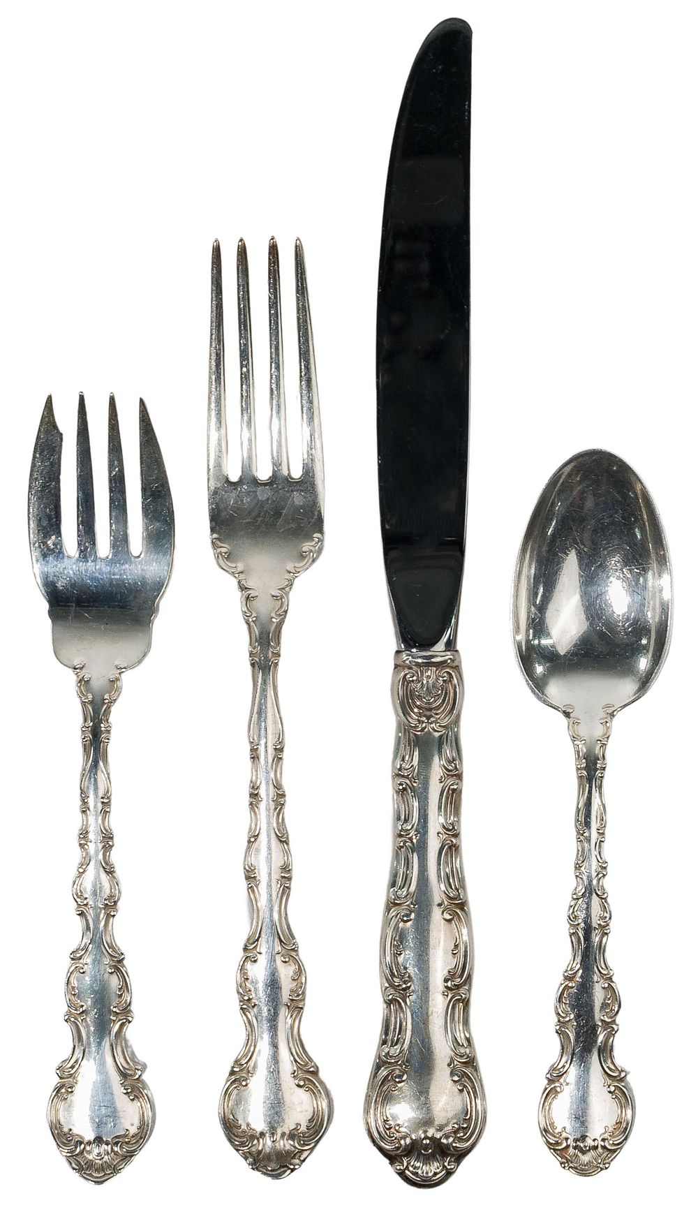 Lot 359: Gorham 'Strasbourg' Sterling Silver Flatware