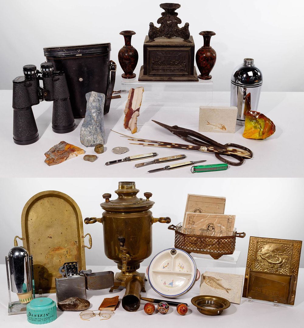 Lot 55: Collectible Object Assortment
