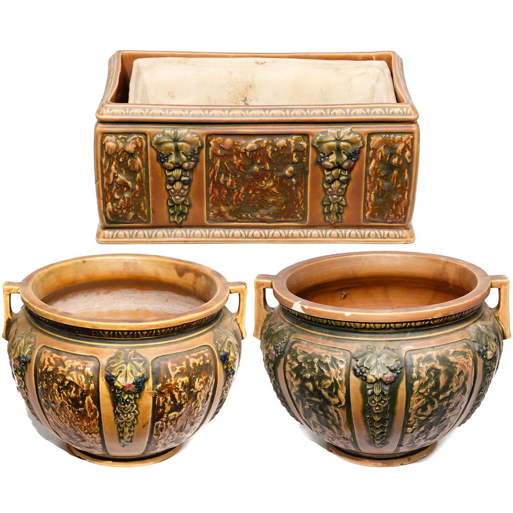 Lot 256: Roseville 'Florentine' Pottery