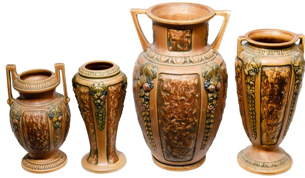 Lot 258: Roseville 'Florentine' Pottery Assortment