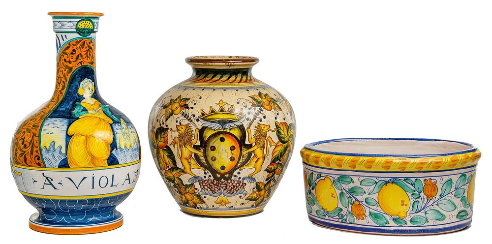 Lot 313: Italian Pottery Assortment