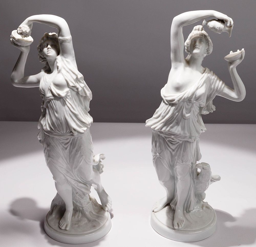 Lot 315: Vienna Porcelain Figurines