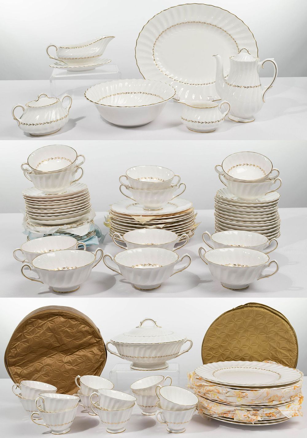 Lot 317: Royal Doulton 'Adrian' Porcelain China