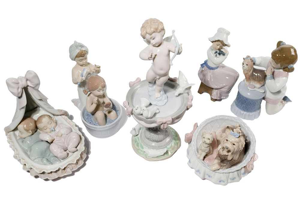 Lot 334: Lladro Figurine Assortment