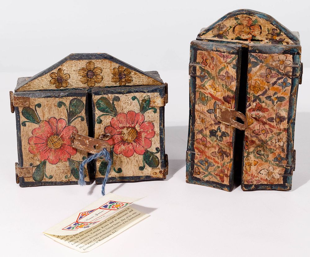 Lot 410: Nicario Jimenez (Peruvian / American, b.1957) Carved