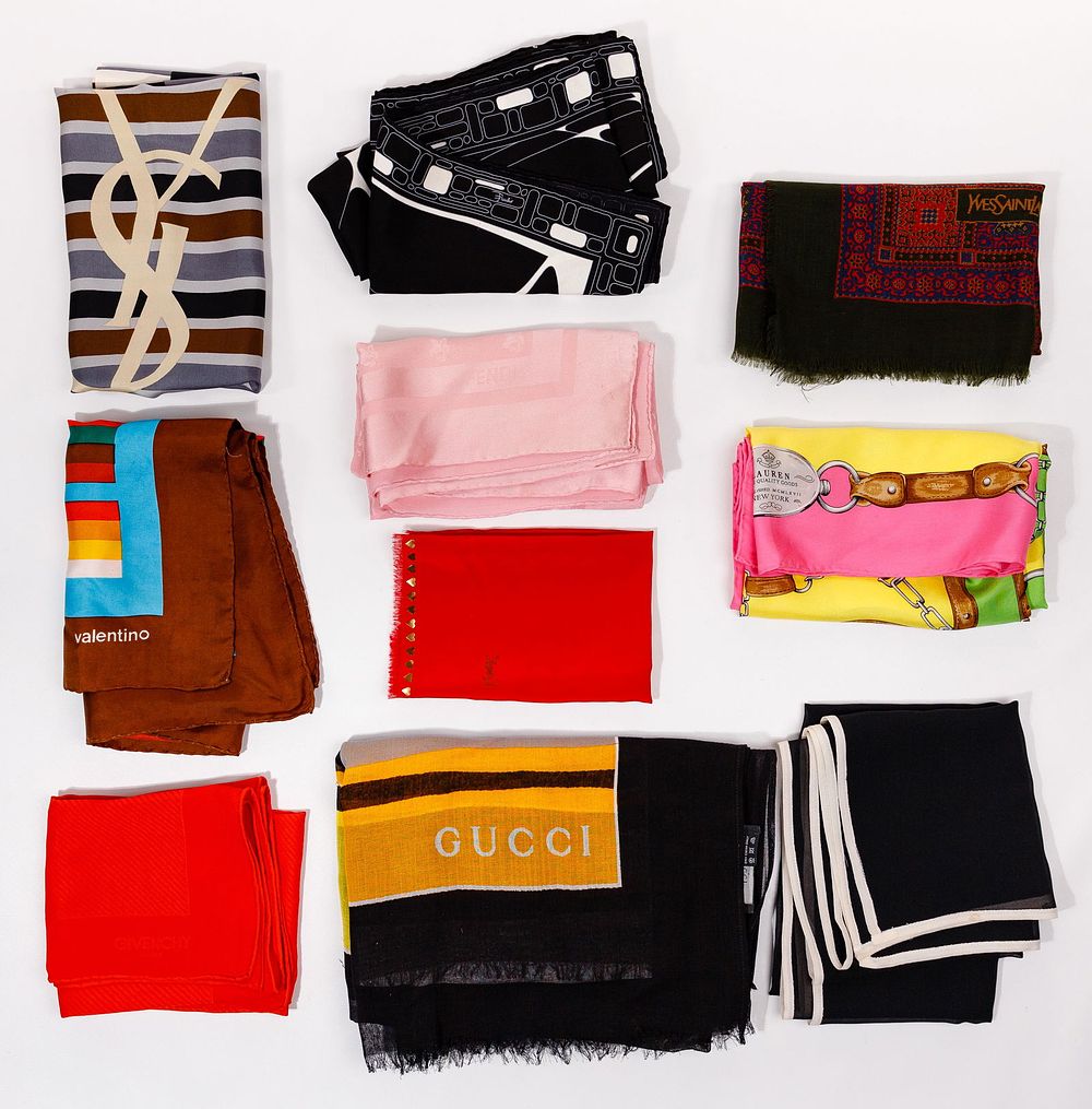 Lot 418: Designer Scarf Assortment