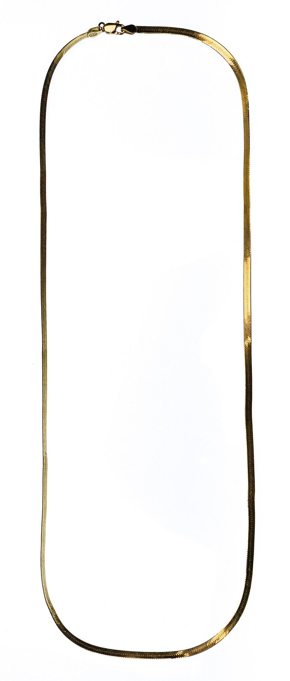 Lot 433: 18k Yellow Gold Herring Bone Necklace