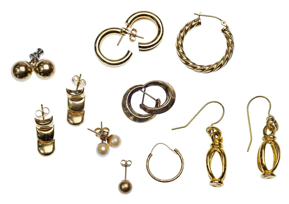 Lot 442: 14k Yellow Gold Pierced Earring Assortment