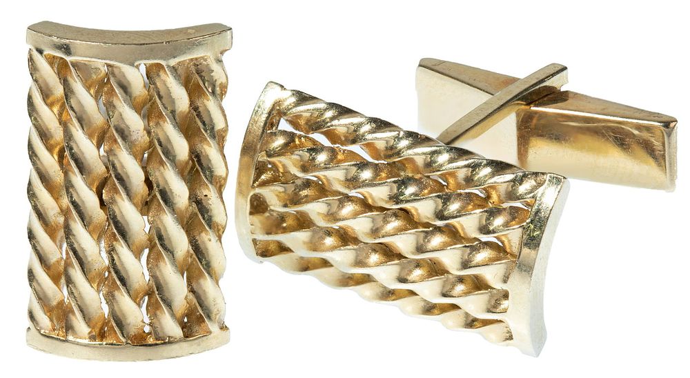 Lot 453: 14k Yellow Gold Cuff Links