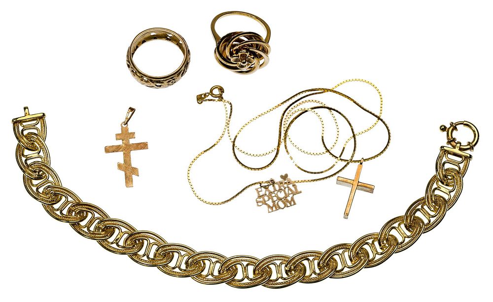 Lot 455: 14k Yellow Gold Jewelry Assortment