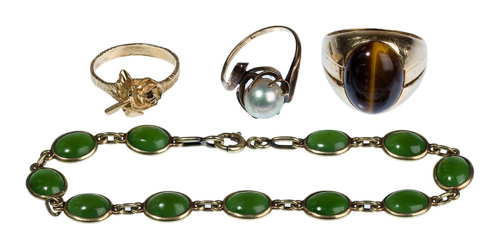 Lot 459: 14k Yellow Gold Jewelry Assortment