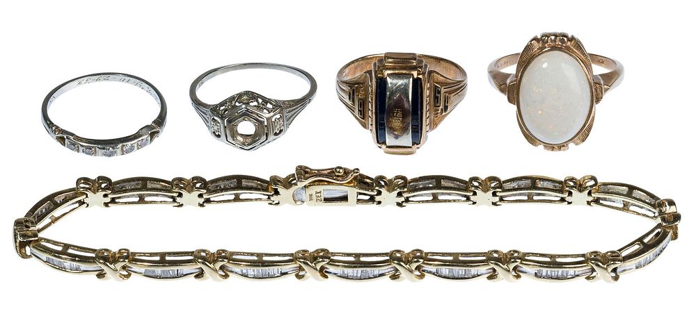 Lot 469: 18k White Gold and 10k Yellow Gold Jewelry Assortment