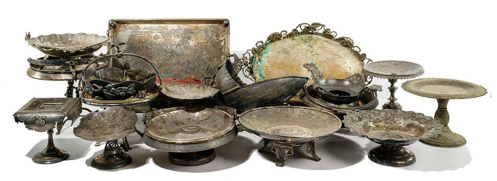Lot 509: Silverplate Hollowware Assortment