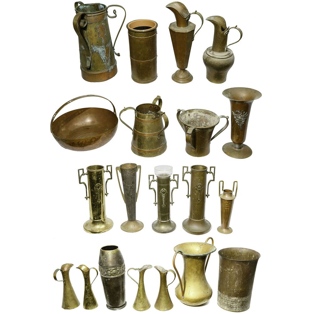 Lot 512: Copper / Brass Object Assortment