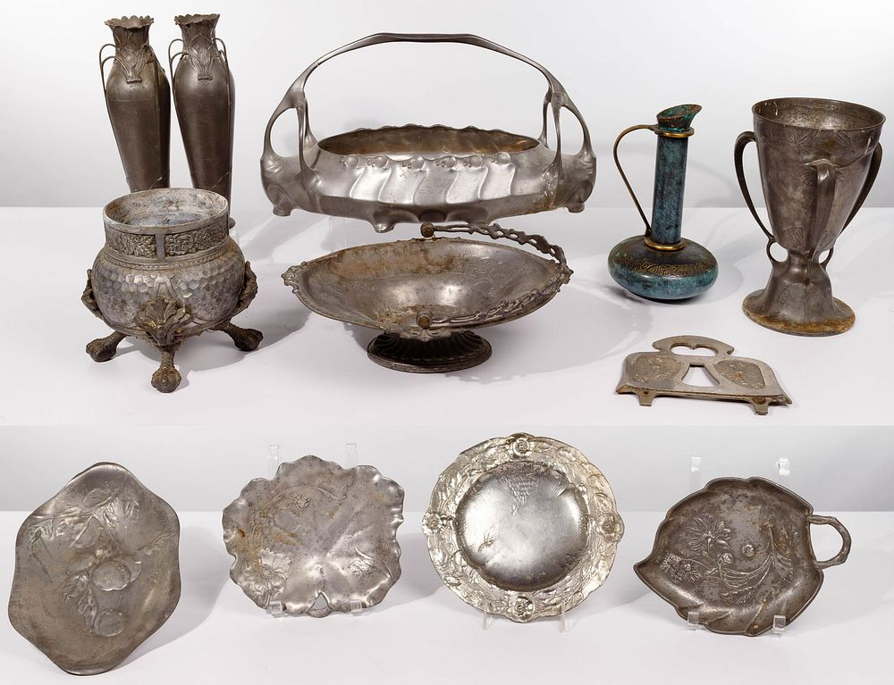 Lot 514: Kayserzinn Pewter Object Assortment
