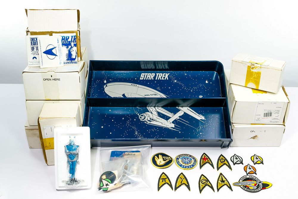 Lot 175: Star Trek Danbury Mint Ceramic Figurine Set