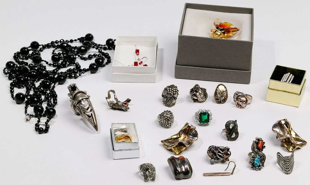 Lot 304: Sterling Silver Jewelry Assortment