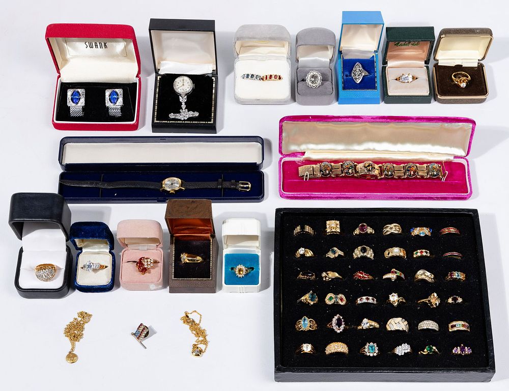 Lot 309: Costume Ring and Jewelry Assortment