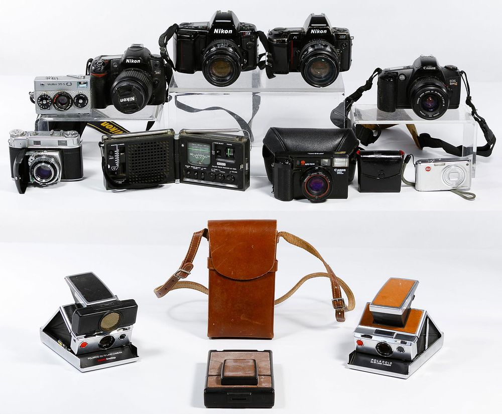 Lot 202: Camera Assortment