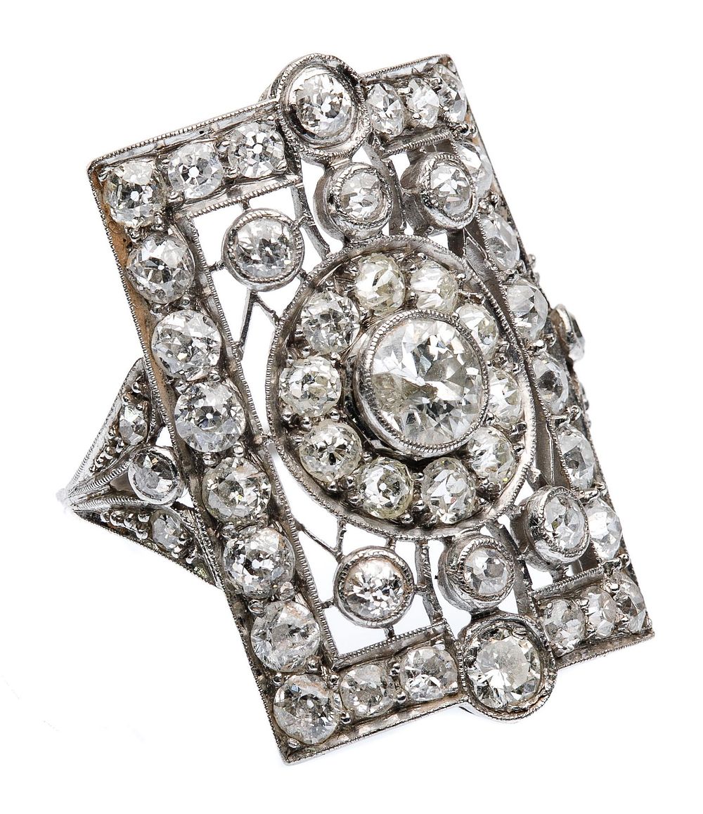 Lot 236: Platinum and Diamond Ring