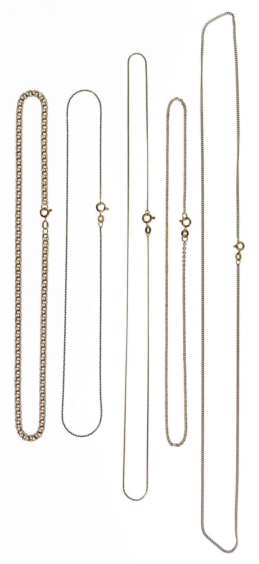 Lot 276: 18k Yellow Gold Necklace Assortment