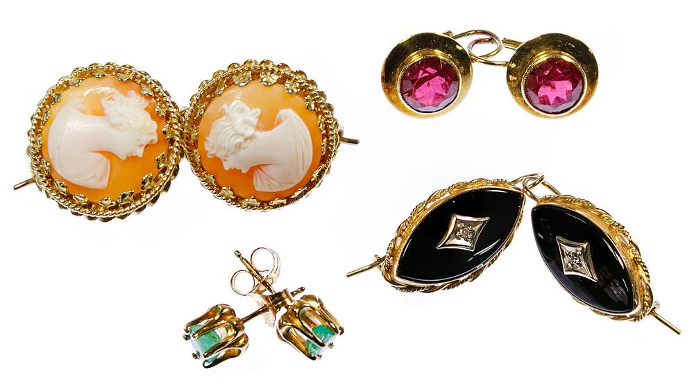 Lot 307: 14k Gold Pierced Earring Assortment