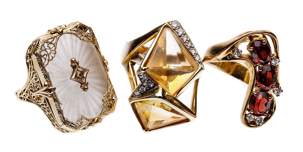 Lot 322: 14k Yellow Gold and Gemstone Ring Assortment