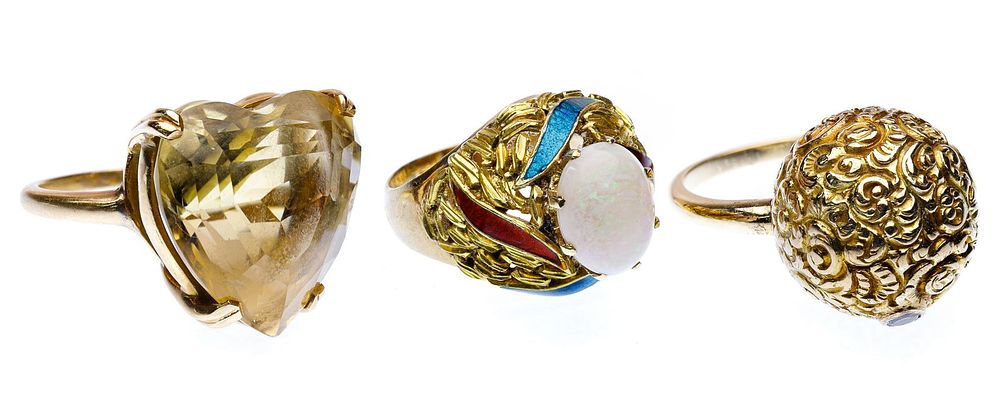 Lot 333: 14k Gold Ring Assortment