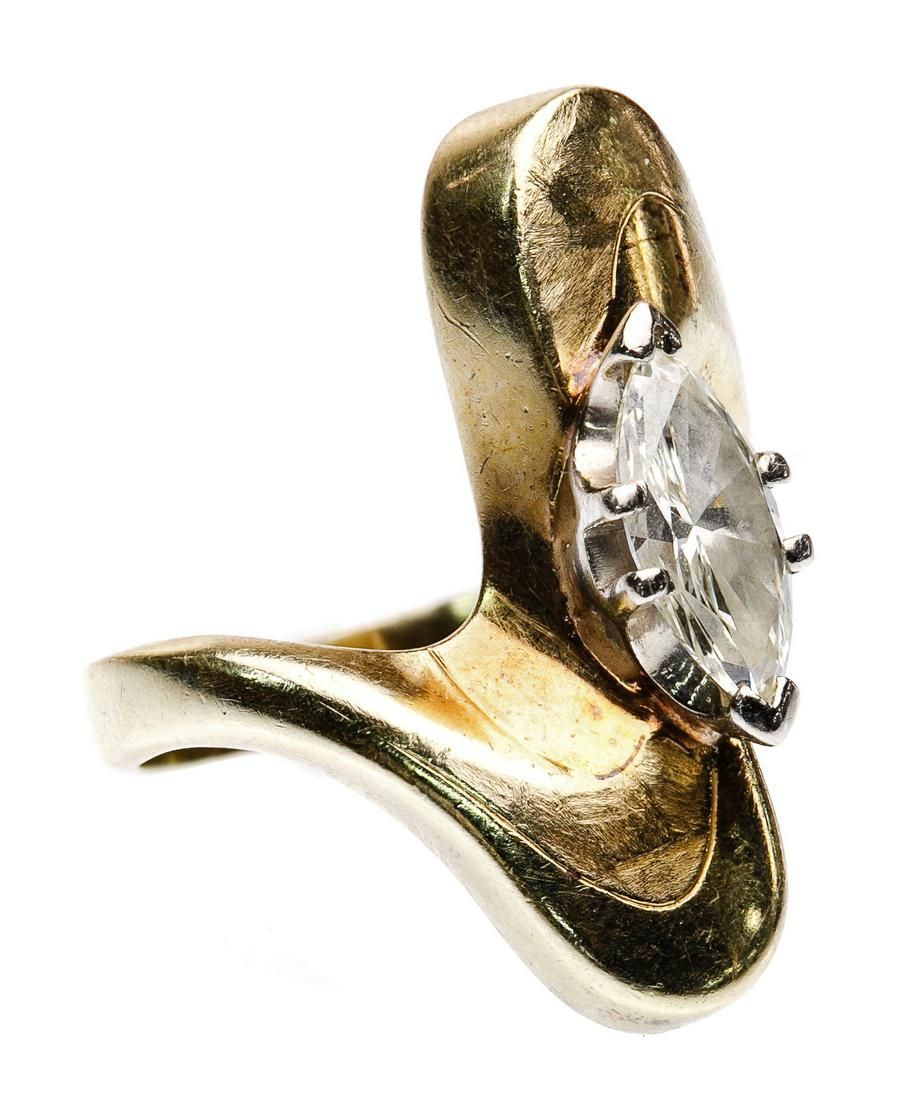 Lot 339: 14k Yellow Gold and Diamond Ring