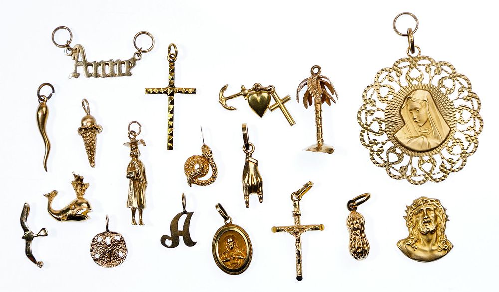 Lot 367: 14k Gold Pendant / Charm Assortment