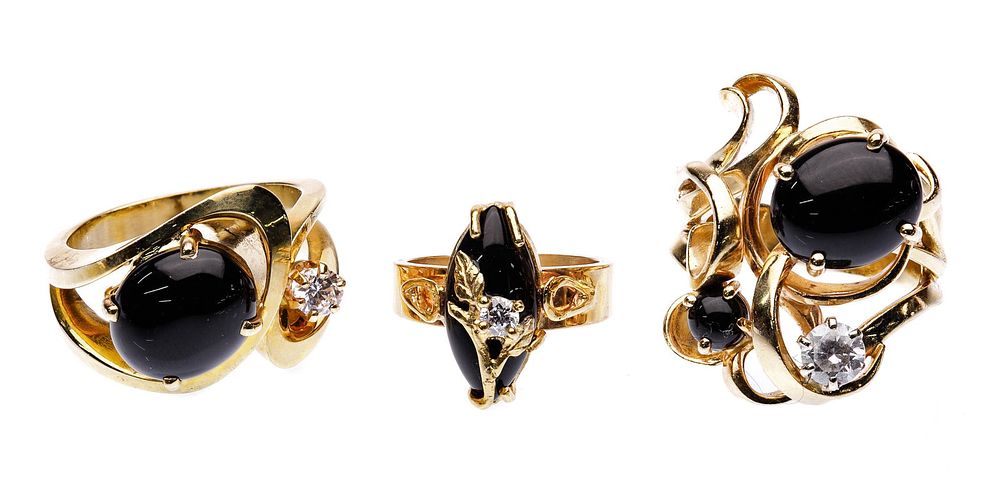 Lot 373: 14k Yellow Gold and Gemstone Jewelry Assortment