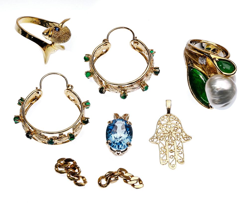 Lot 375: 14k Yellow Gold Jewelry Assortment