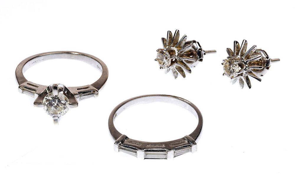 Lot 382: 14k White Gold and Diamond Jewelry Assortment