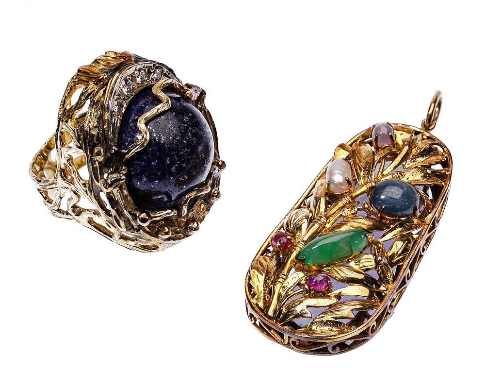Lot 391: 10k Yellow Gold Jewelry Assortment