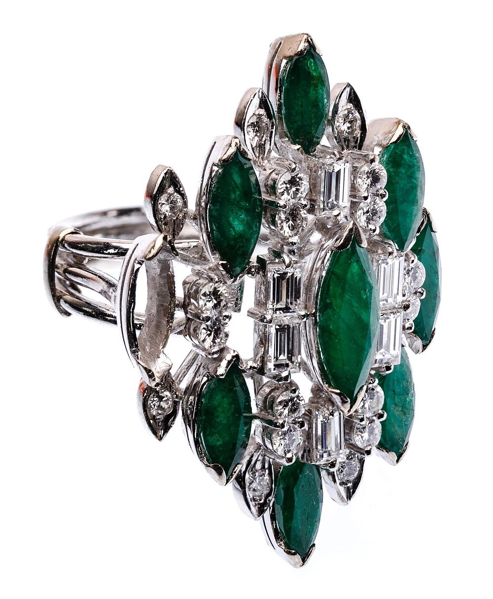 Lot 396: Mixed White Gold, Emerald and Diamond Ring