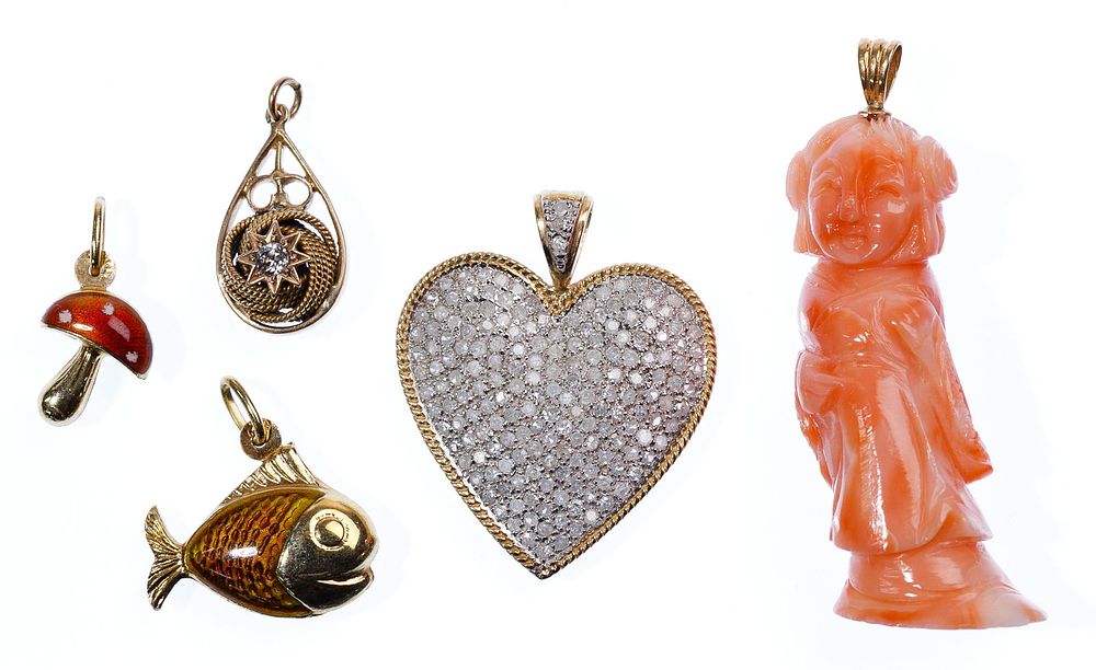 Lot 397: 18k Gold and 14k Gold Pendant / Charm Assortment