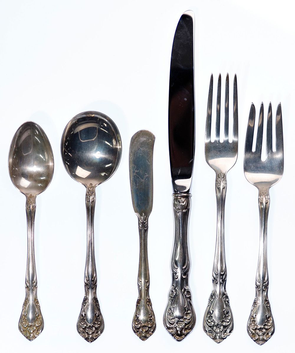 Lot 475: Alvin 'Chateau Rose' Sterling Silver Flatware Service