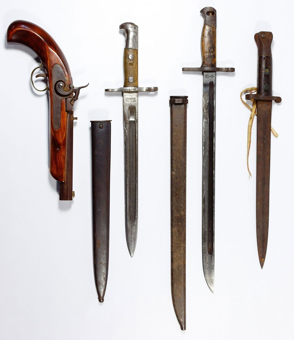 Lot 386: World War I and II Bayonet Assortment