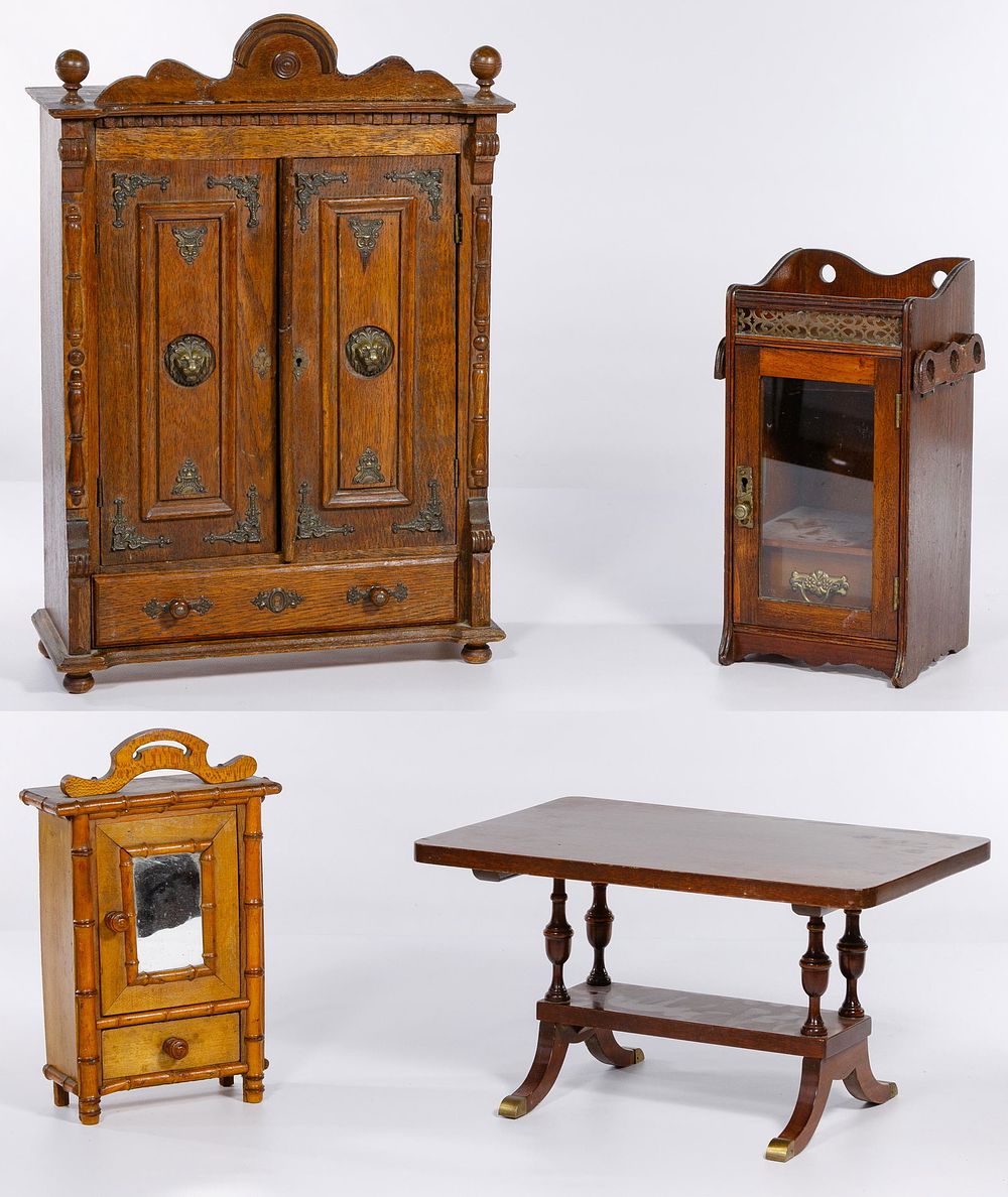 Lot 390: Salesman Sample and Dollhouse Furniture Assortment