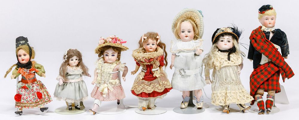 Lot 406: German and French Doll Assortment