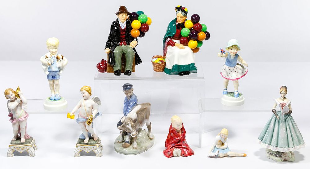 Lot 420: Porcelain Figurine Assortment