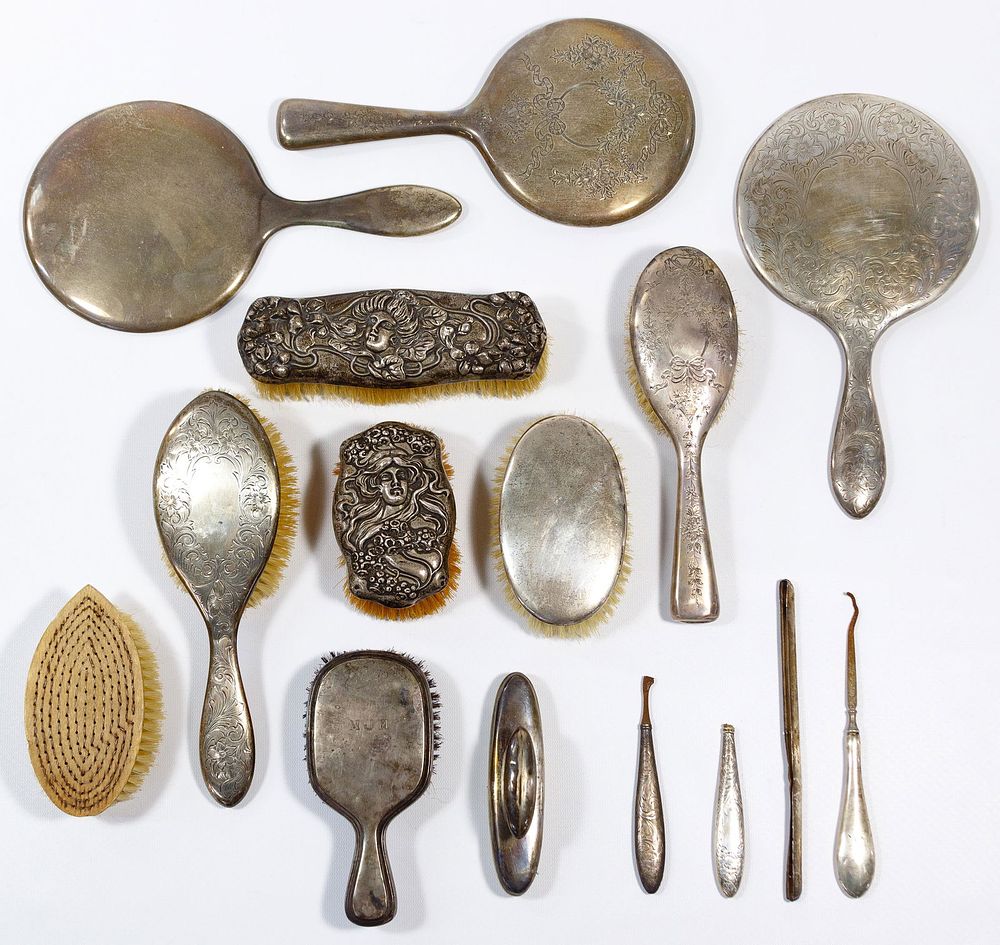 Lot 435: Sterling Silver Vanity Assortment