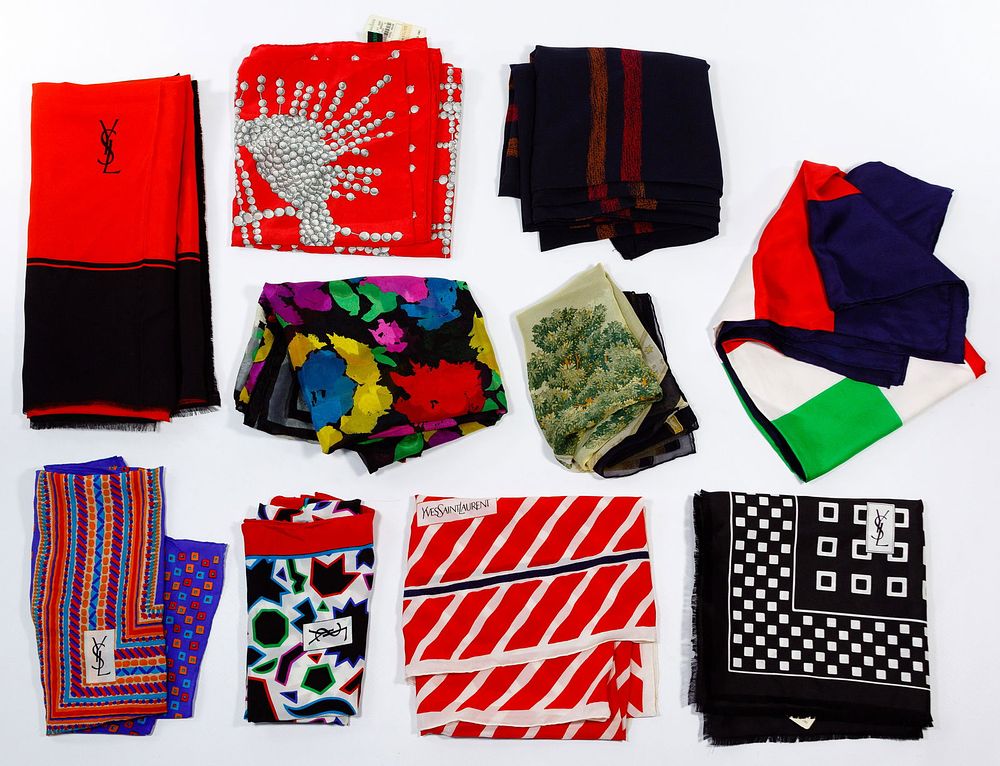 Lot 442: Designer Scarf Assortment