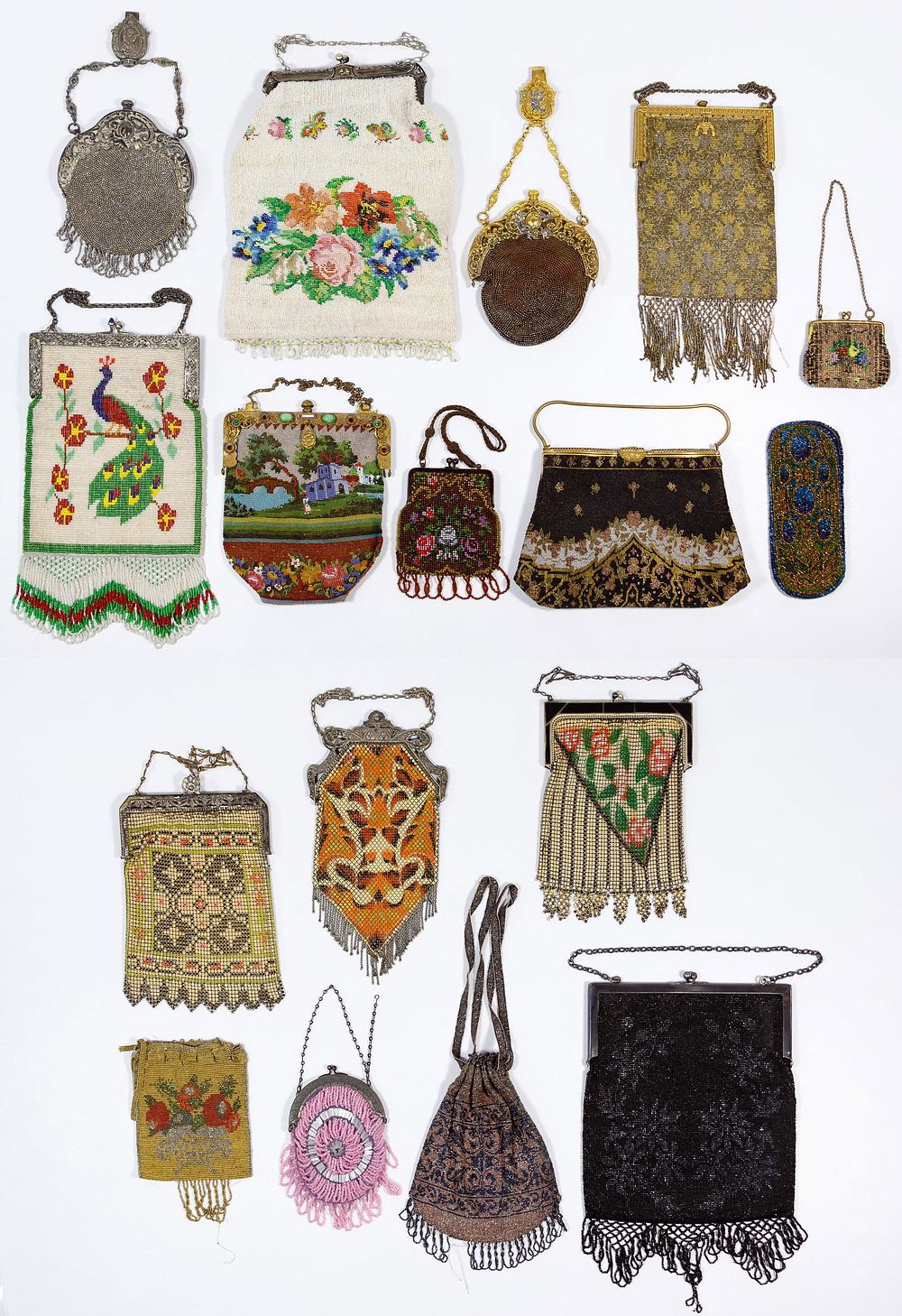 Lot 453: Mesh and Beaded Purse Assortment