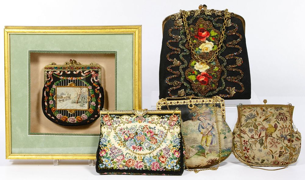 Lot 454: Purse Assortment