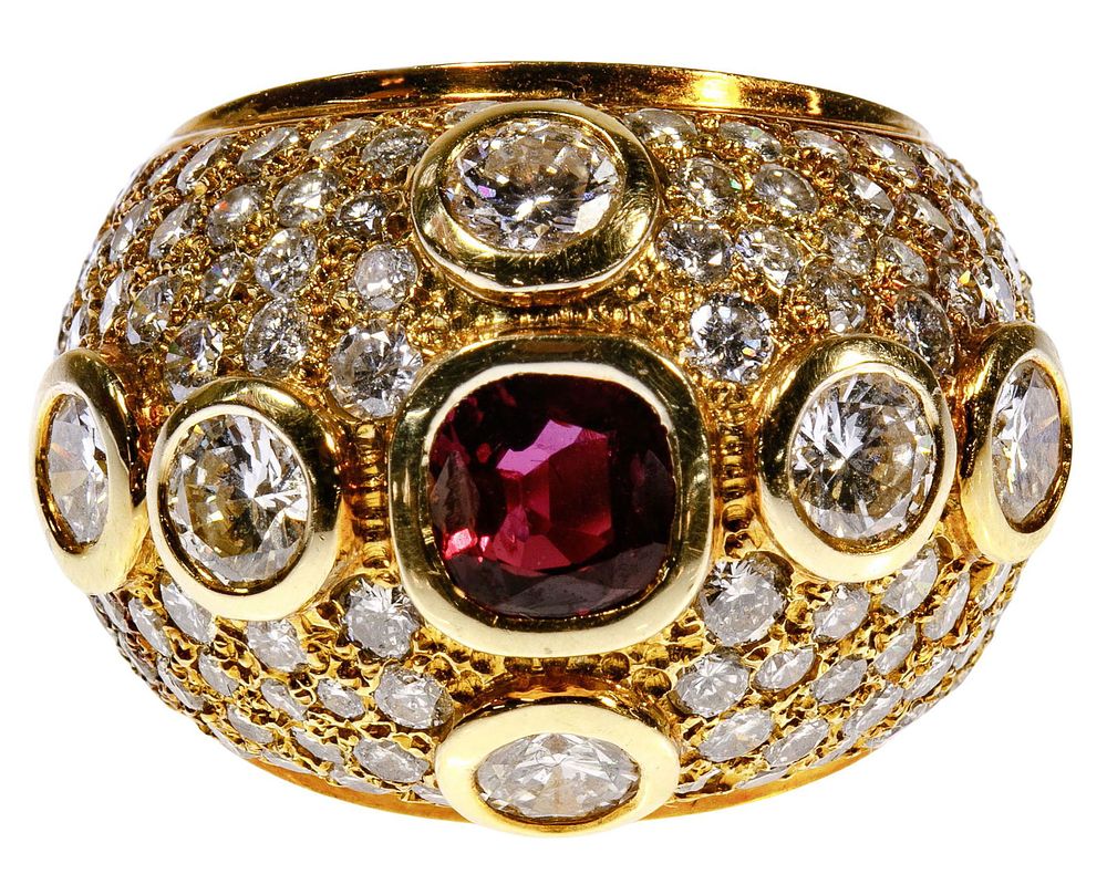 Lot 463: 18k Yellow Gold, Ruby and Diamond Ring