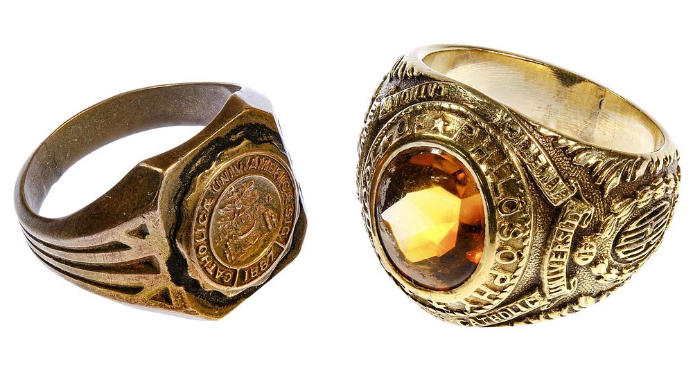 Lot 491: 10k Yellow Gold Ring Assortment