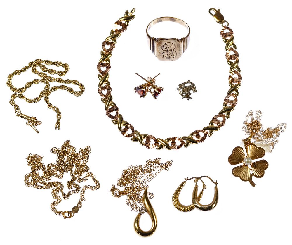 Lot 496: 14k Gold and 10k Gold Jewelry Assortment
