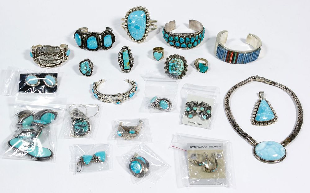 Lot 530: Sterling Silver Jewelry Assortment