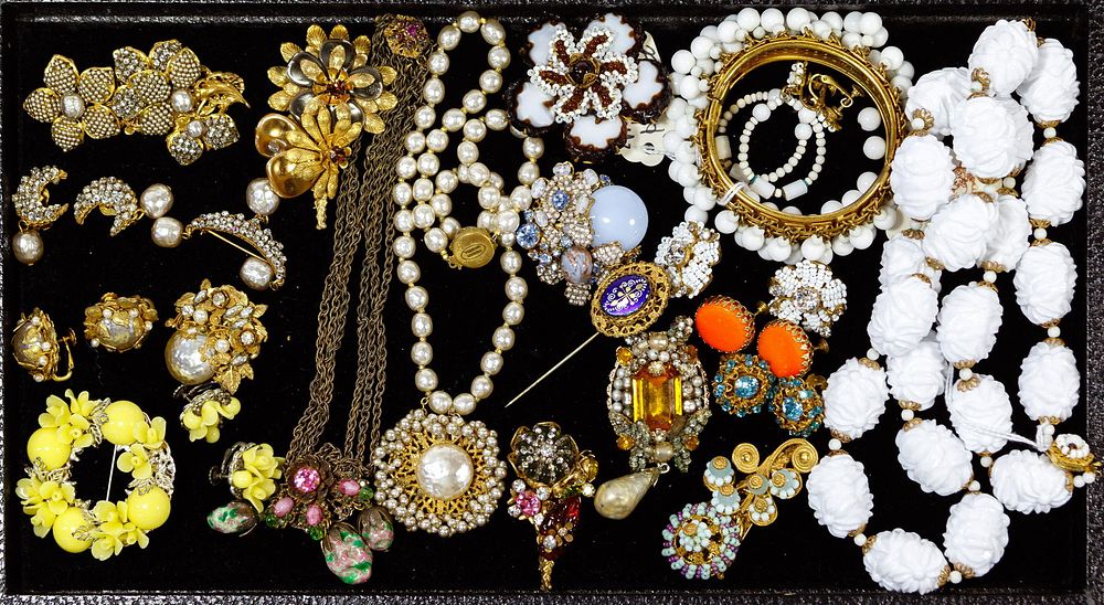 Lot 538: Miriam Haskell Rhinestone and Jewelry Assortment